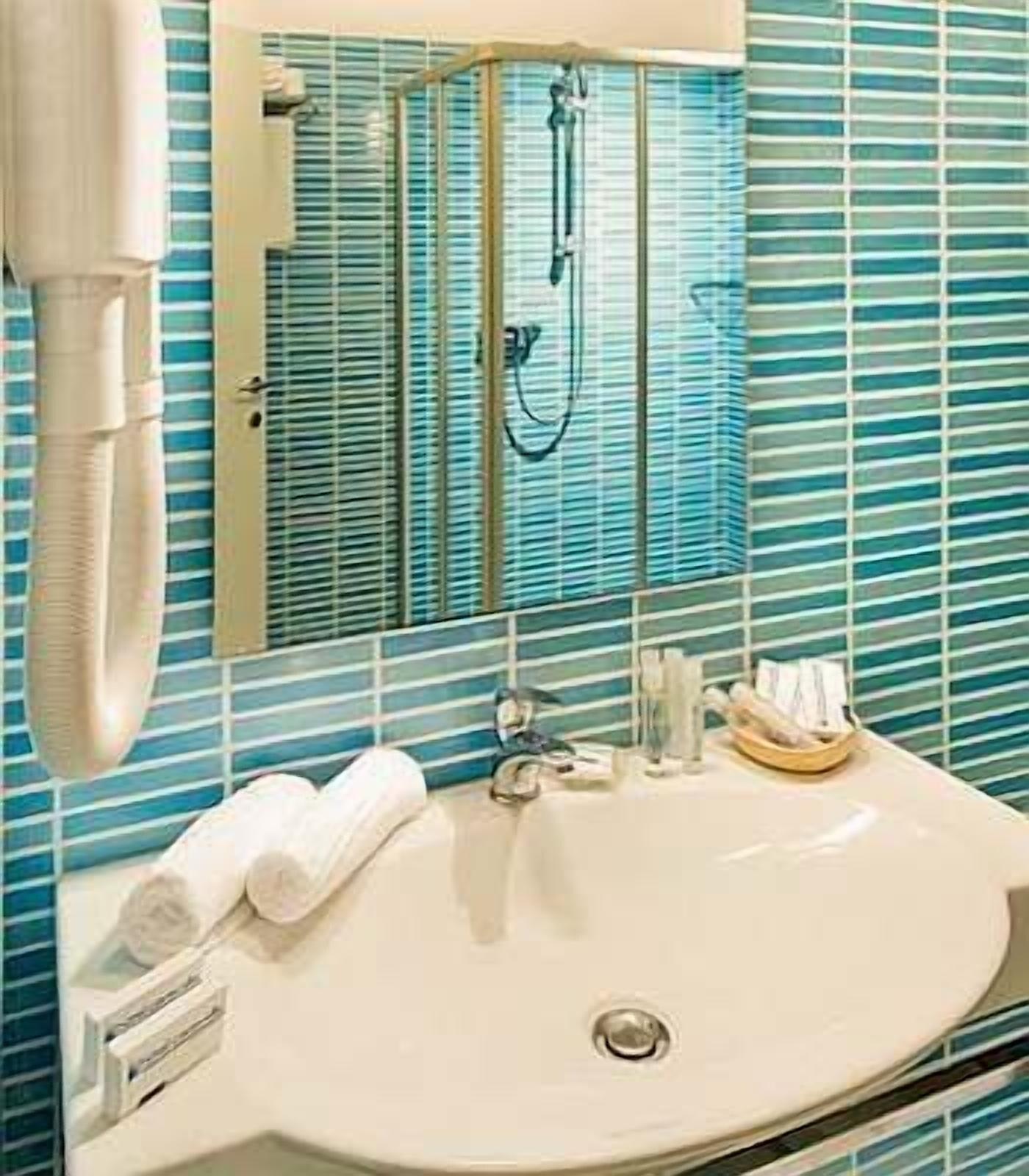 Caravelle Hotel
