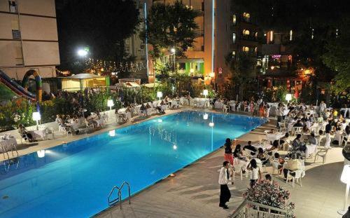 Caravelle Hotel 4*