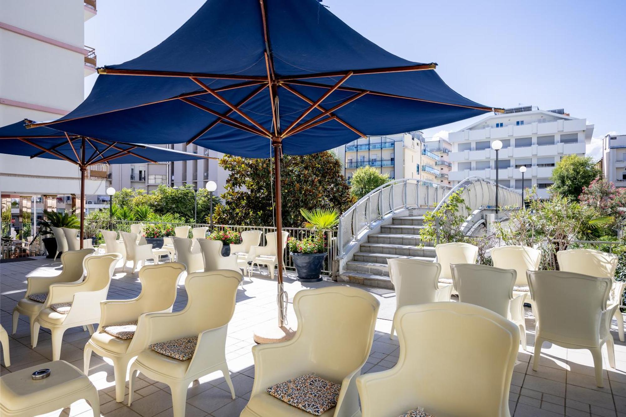 Hotel Caravelle