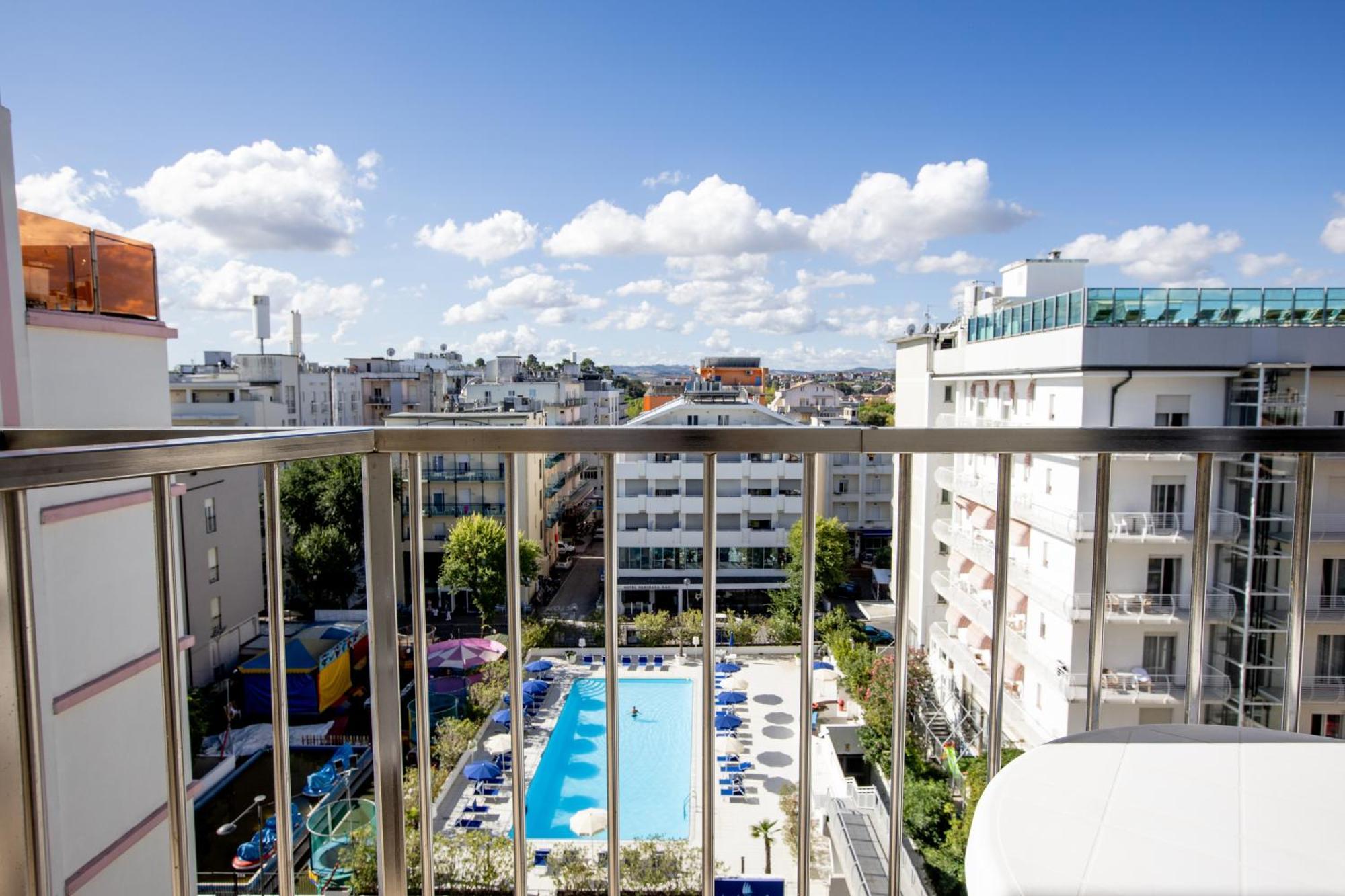Hotel Caravelle 4*