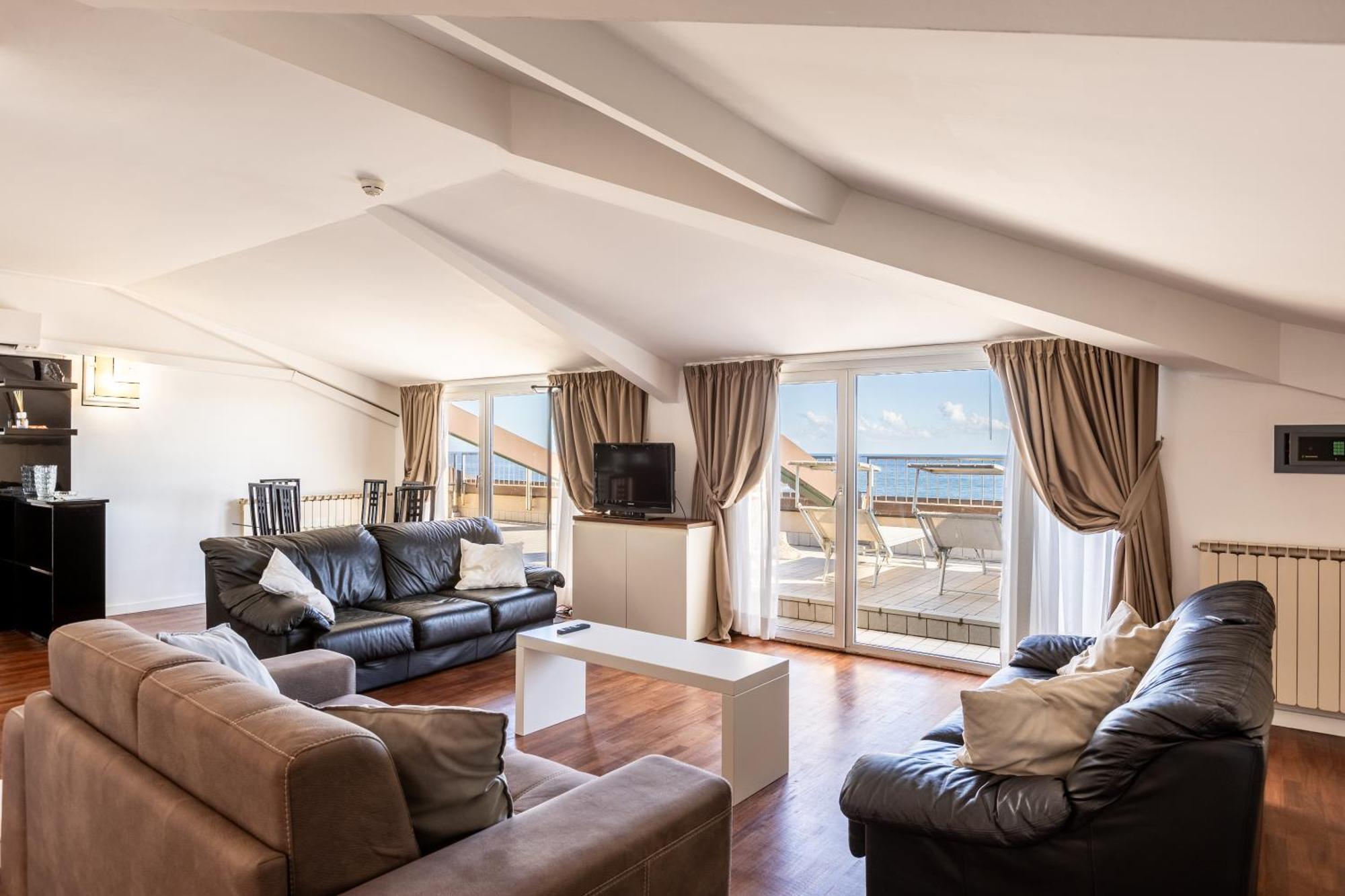 Caravelle Hotel Cattolica