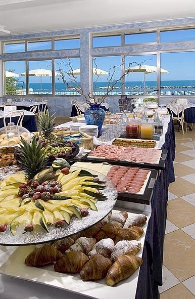 Caravelle Hotel