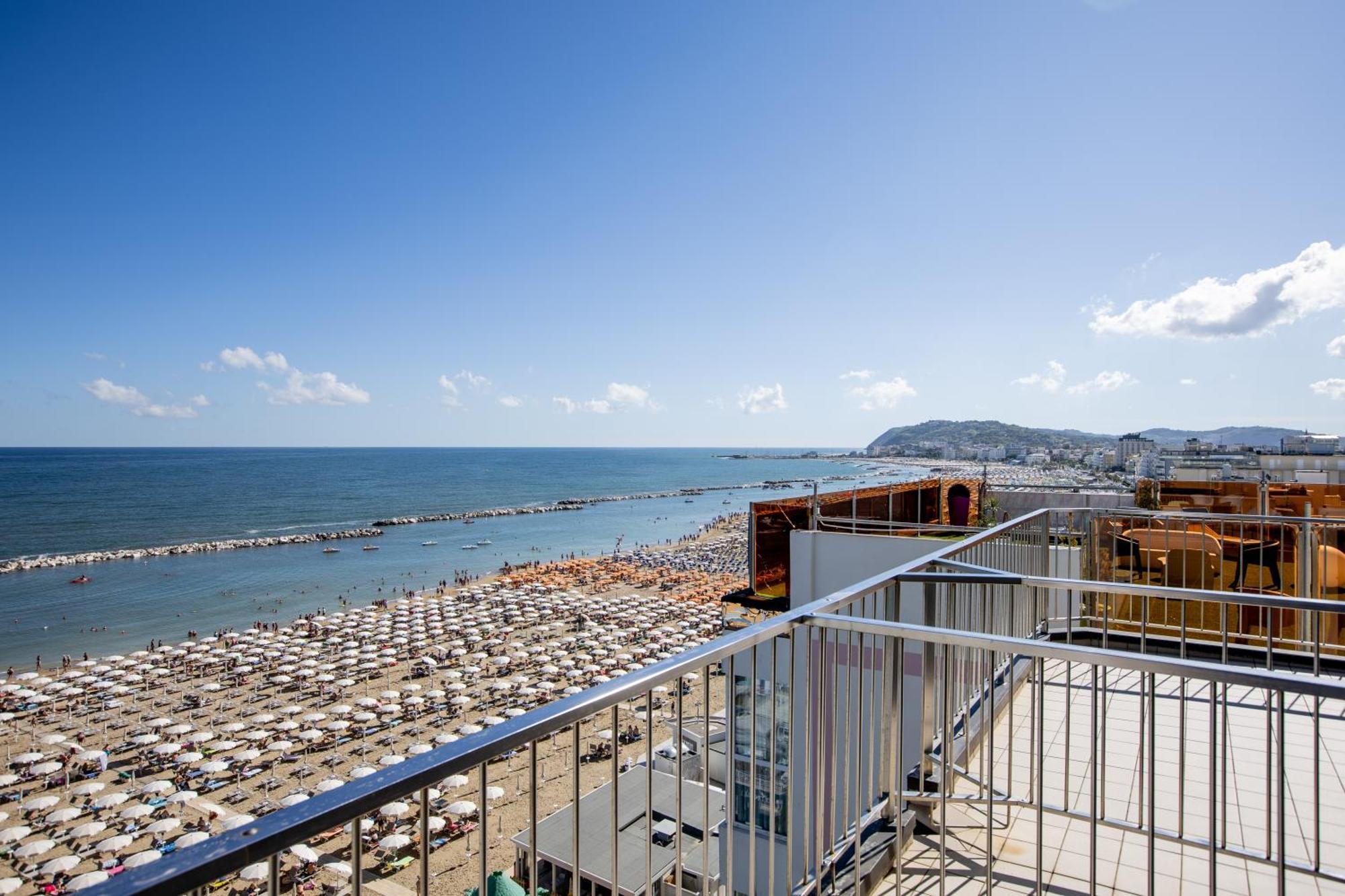 Hotel Caravelle 4*